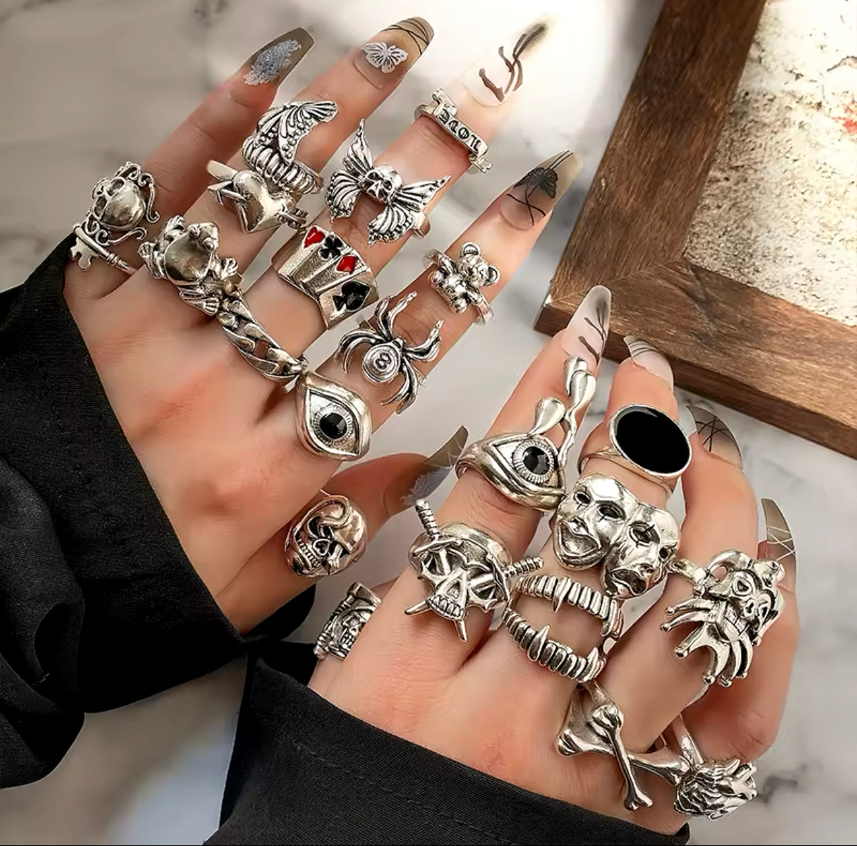 GOTH-RINGS